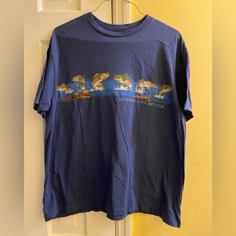 Men’s Size Large Fishing T-Shirt